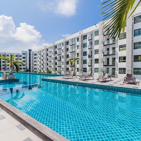 Arcadia Beach Resort By Psr Pattaya Exteriör bild