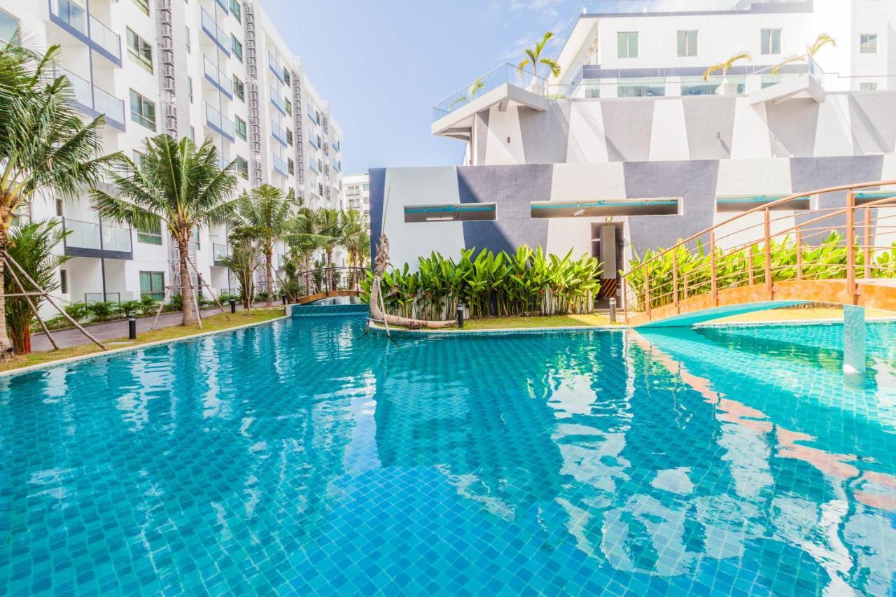 Arcadia Beach Resort By Psr Pattaya Exteriör bild